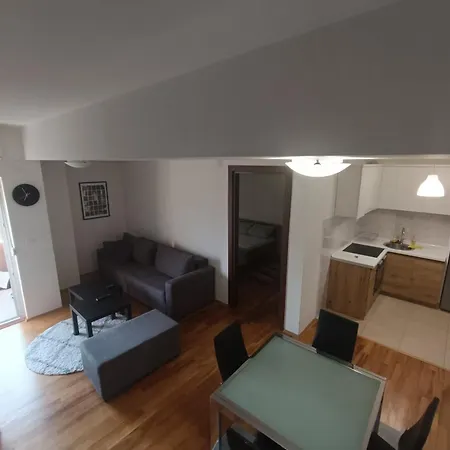 Apartment 28