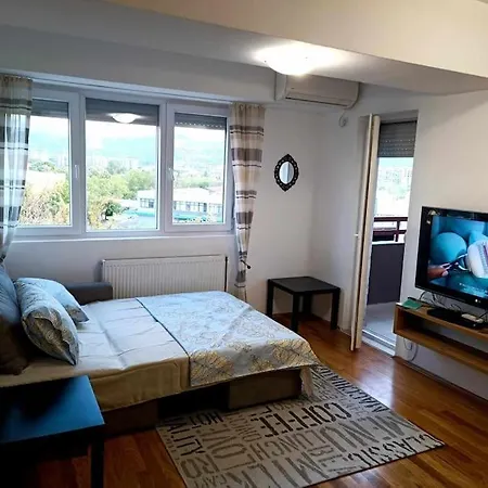 Apartament 28