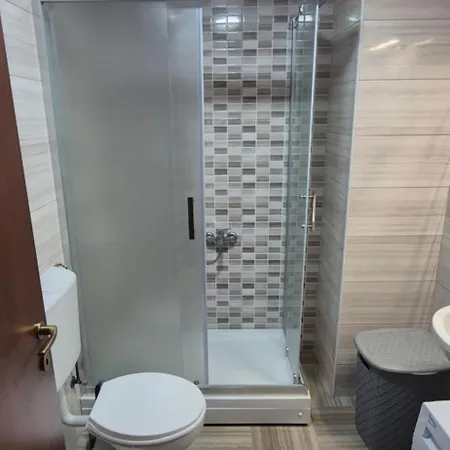 28 Apartment *