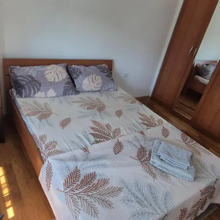 28 Apartment *